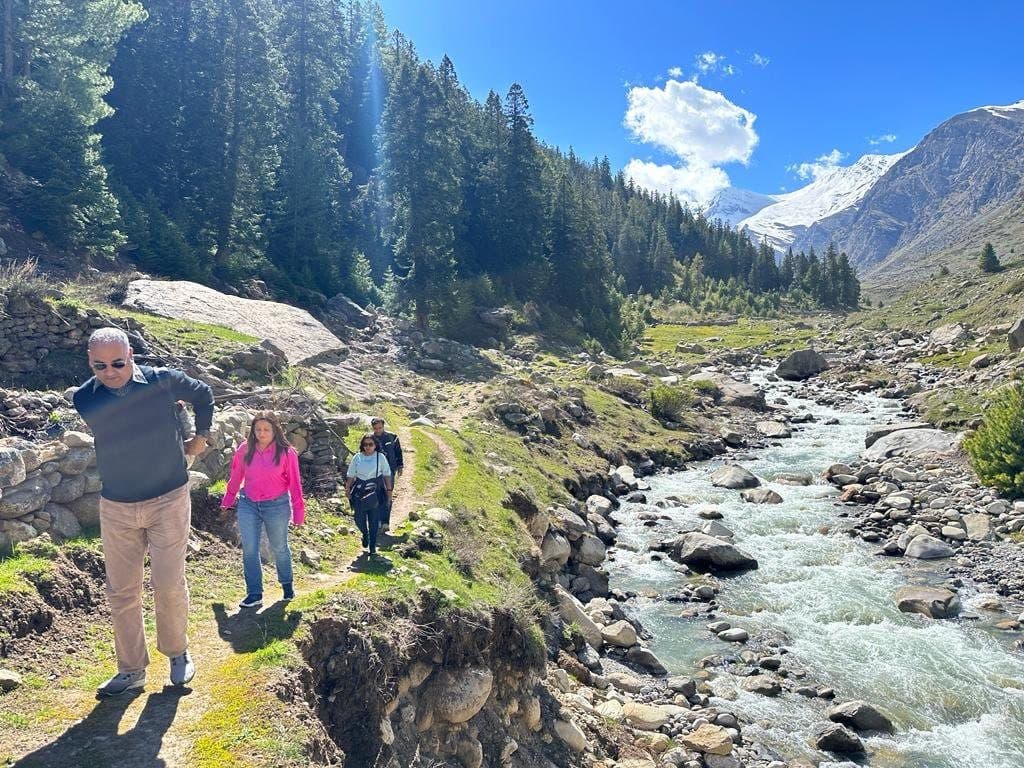 Day hike to Kashang
