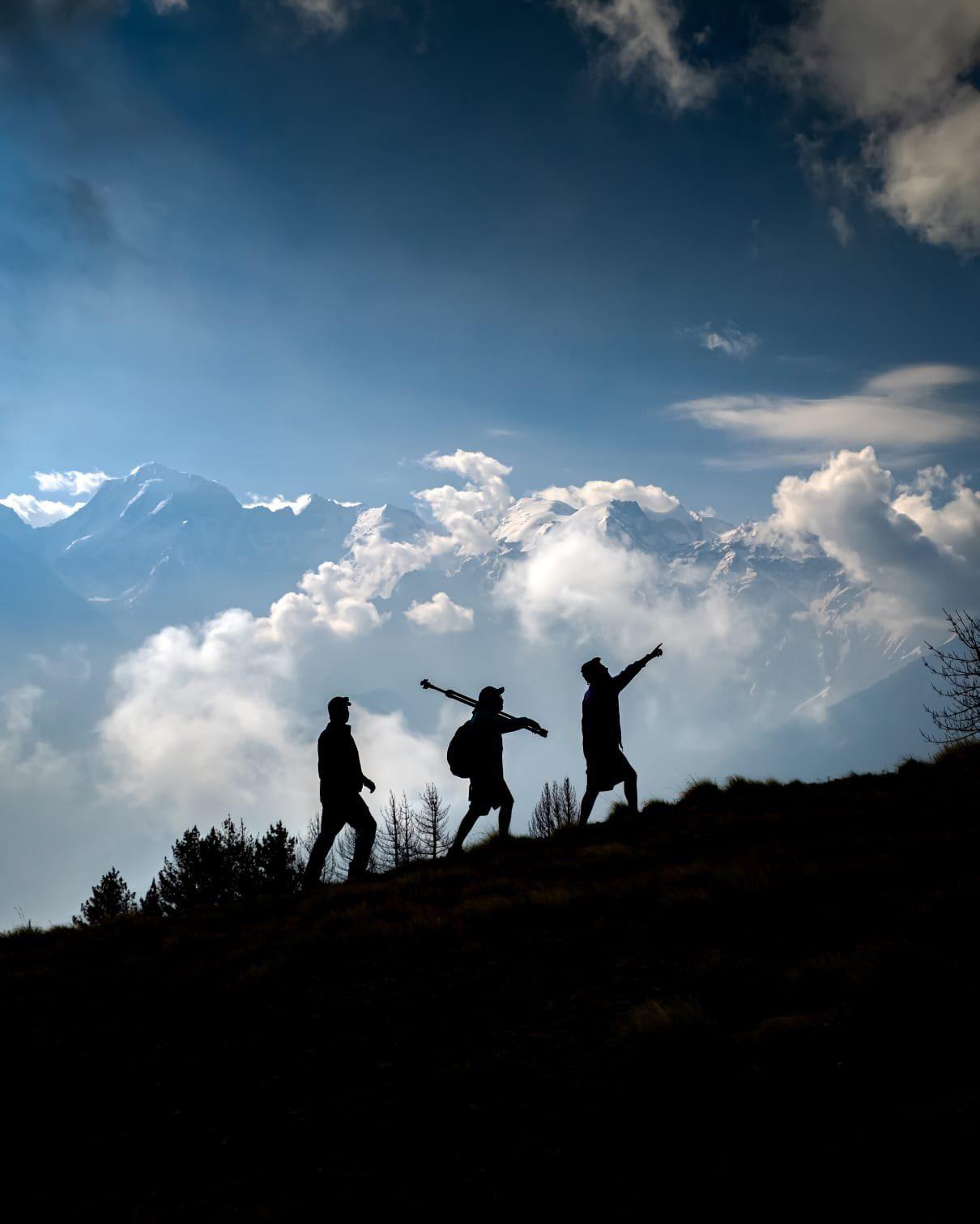 Day hike to Chakha Meadow