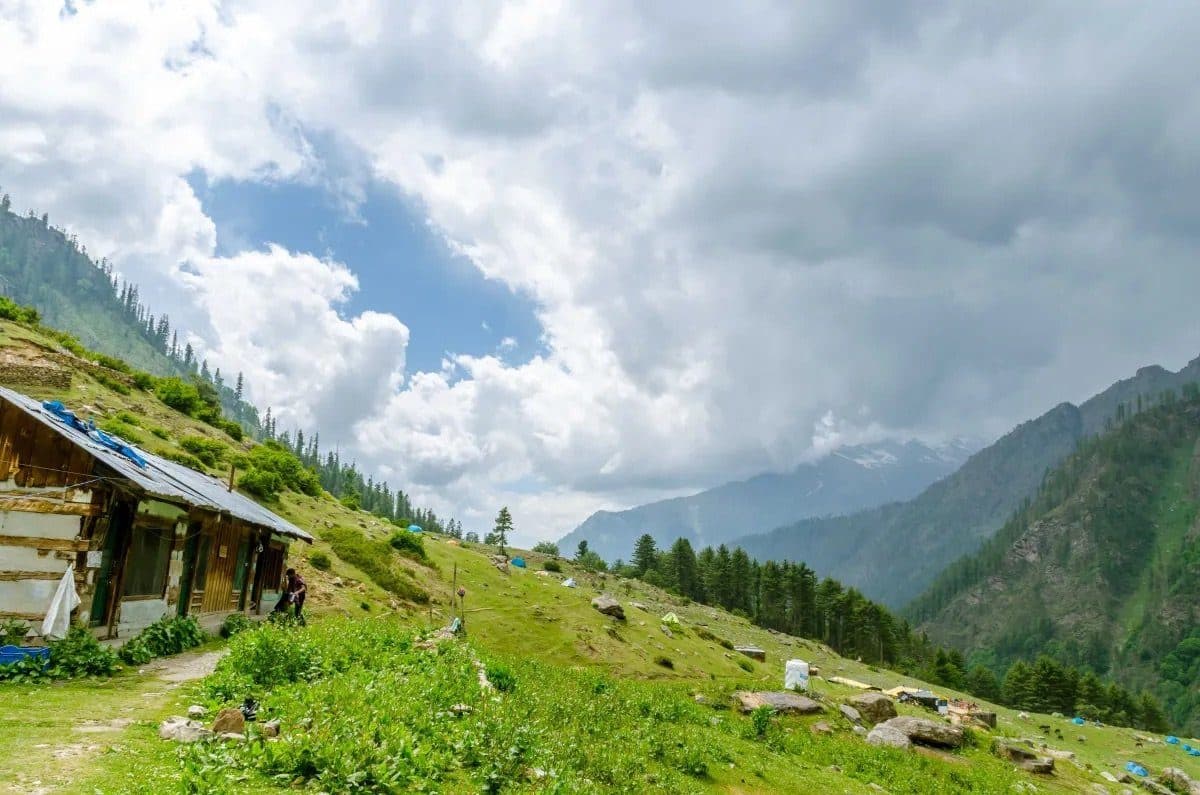 Kheerganga Trek Overnight (Guided)