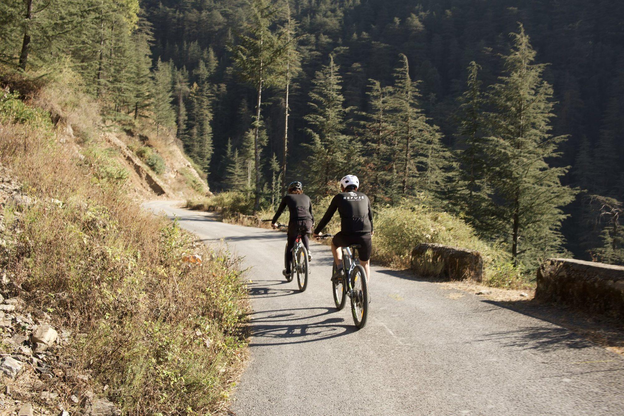 e-MTB rides in country roads