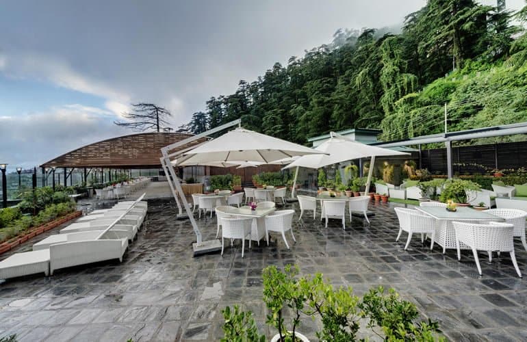 Dining & Lounge