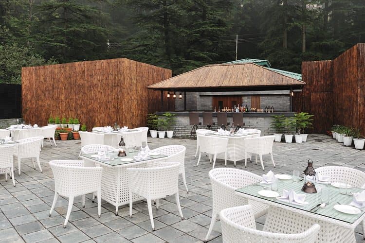 Dining & Lounge
