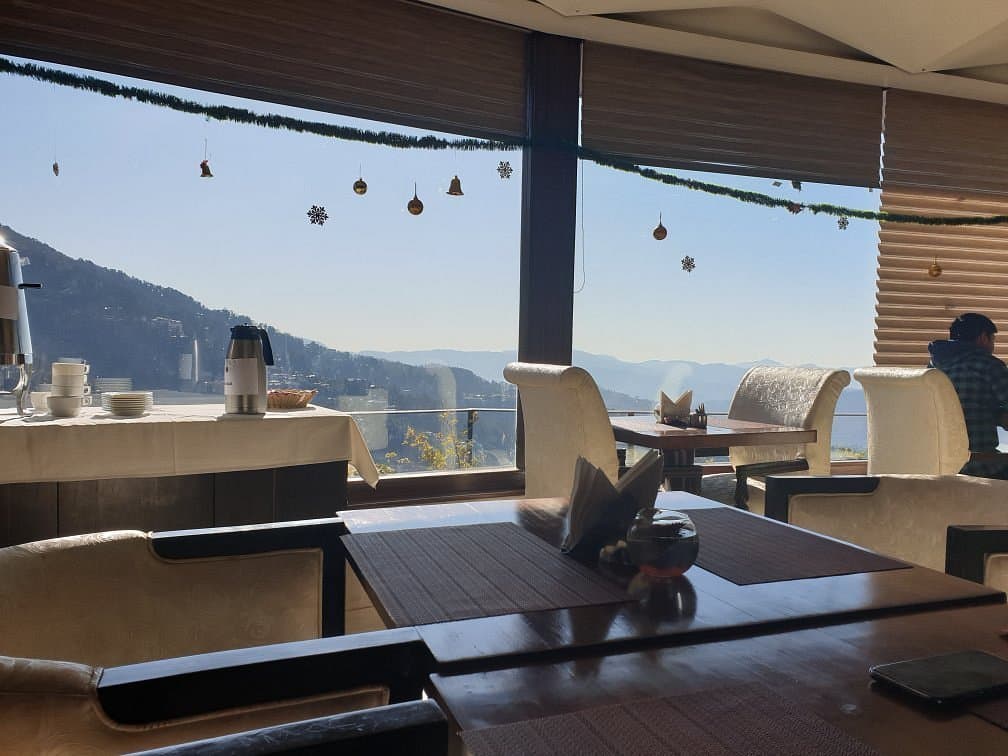 Dining & Culinary Experiences