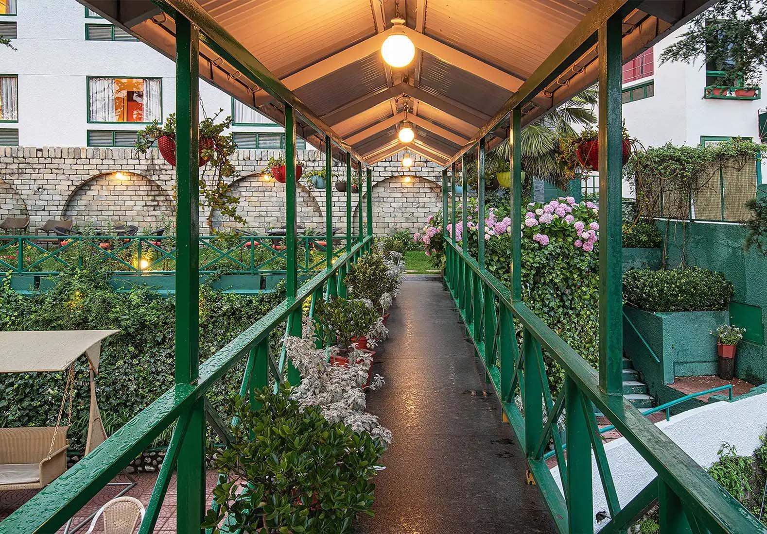 Garden & Views