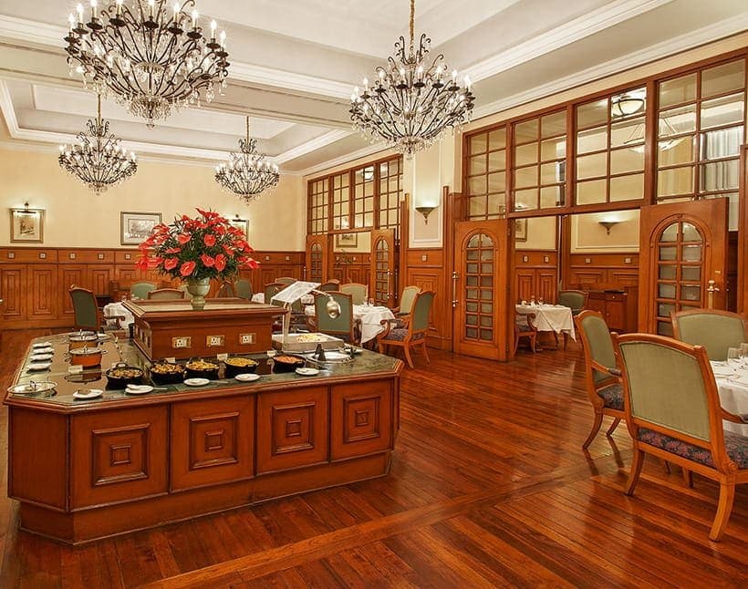 Dining & Culinary Experiences