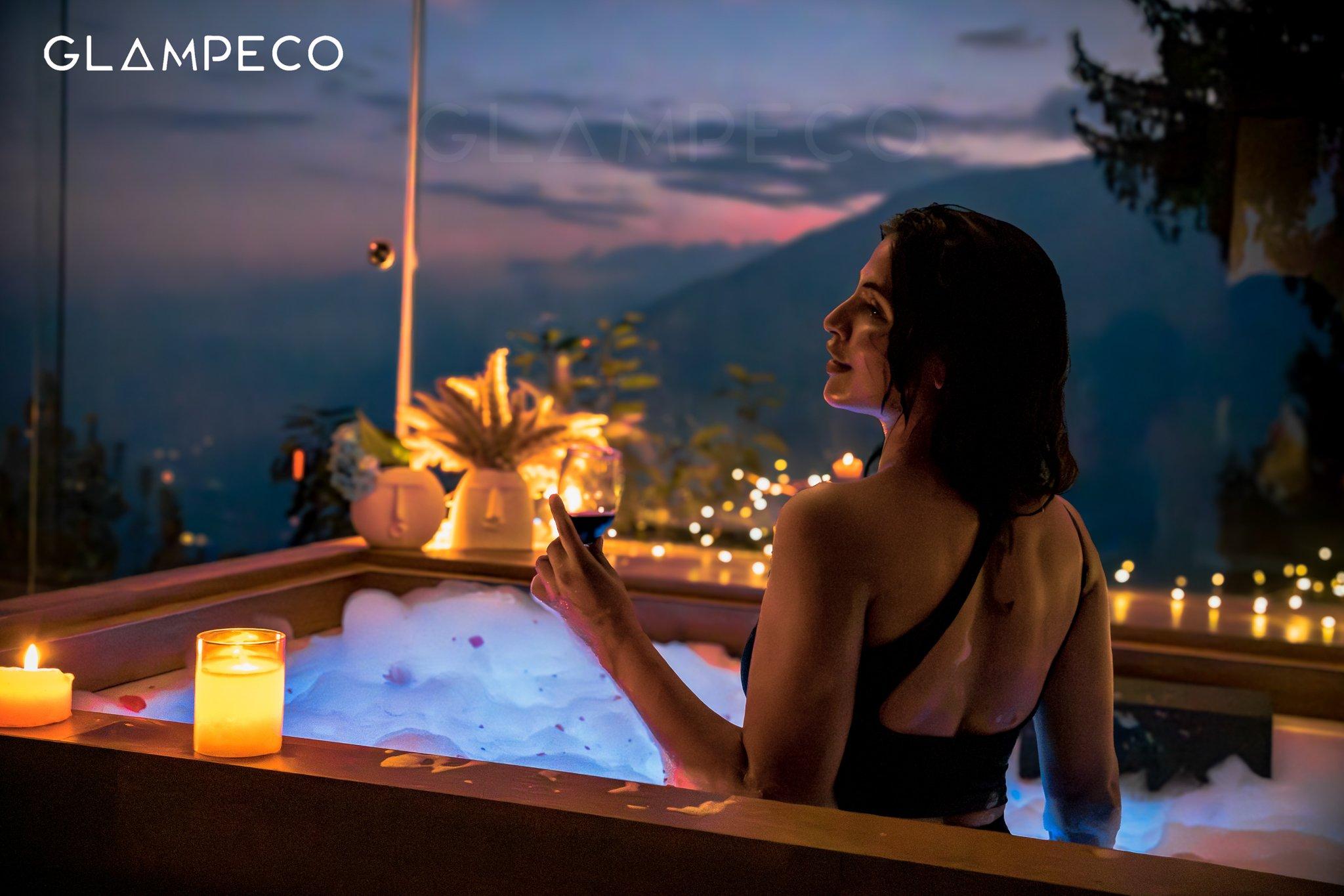 Jacuzzi with Steam Bath