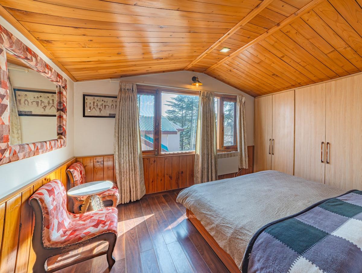Woody Loft Bedroom with Pine Ceiling