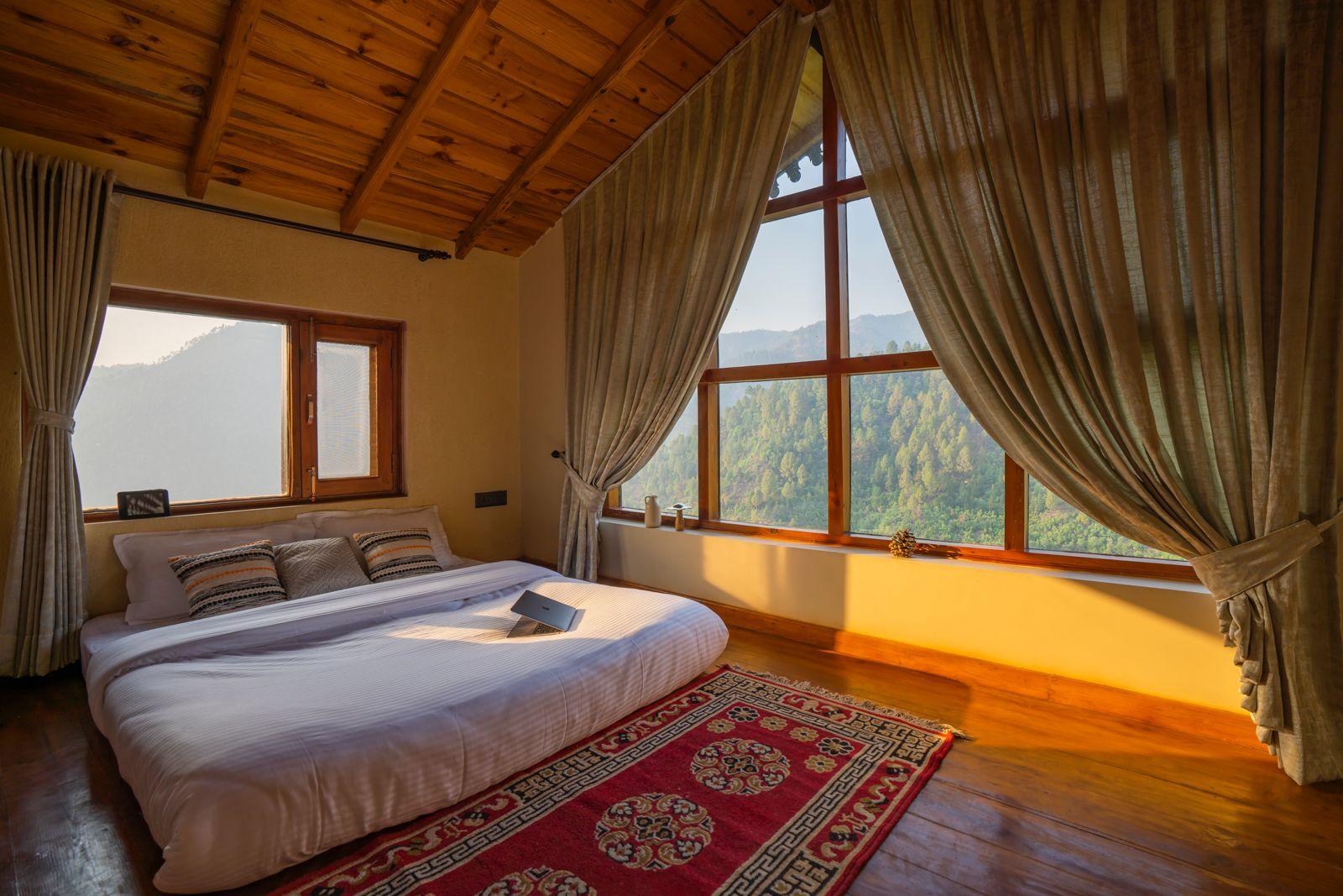 Valley-View Balcony