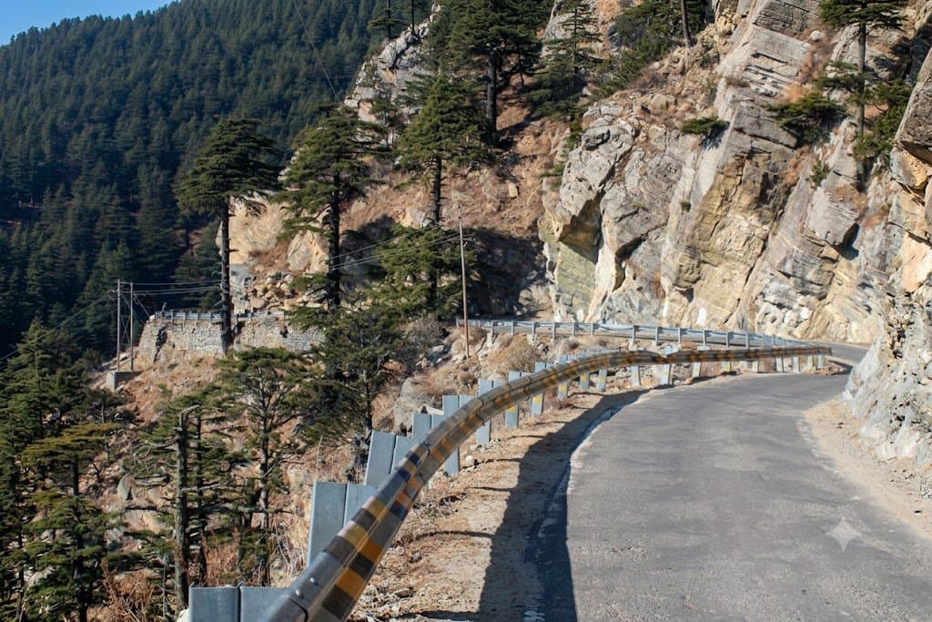 Roghi Road – Social Stretch