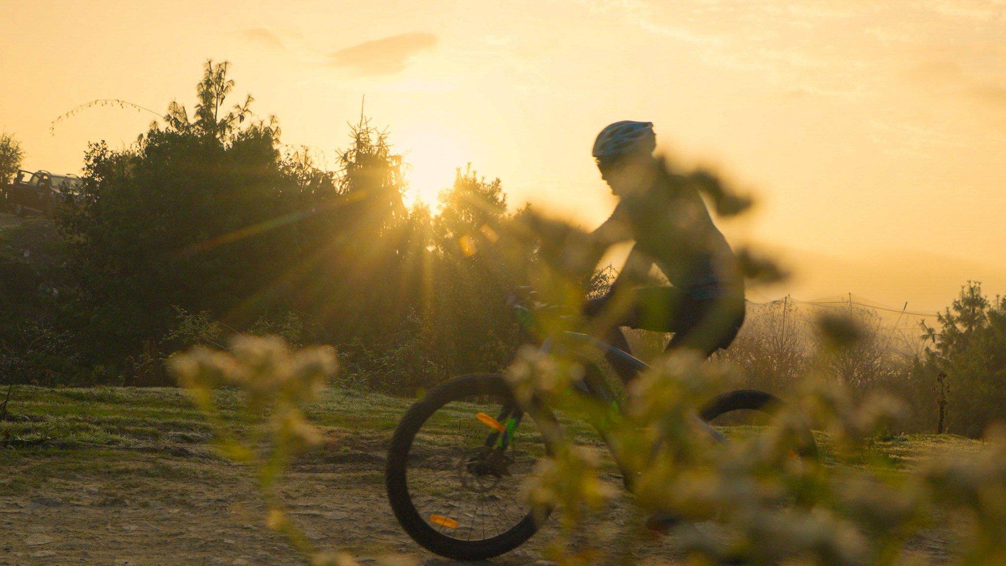 e-MTB rides in country roads