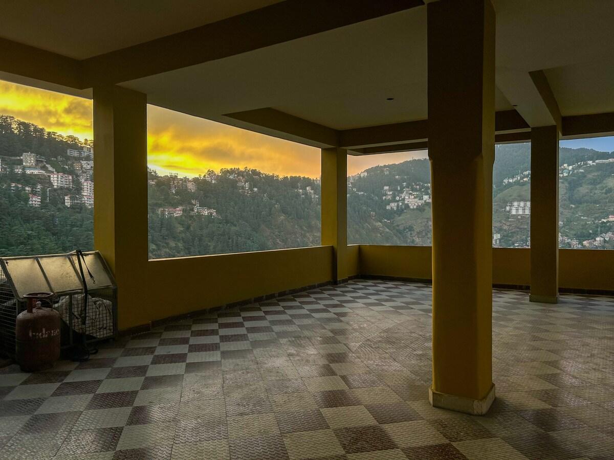 Mountain-View Living Room