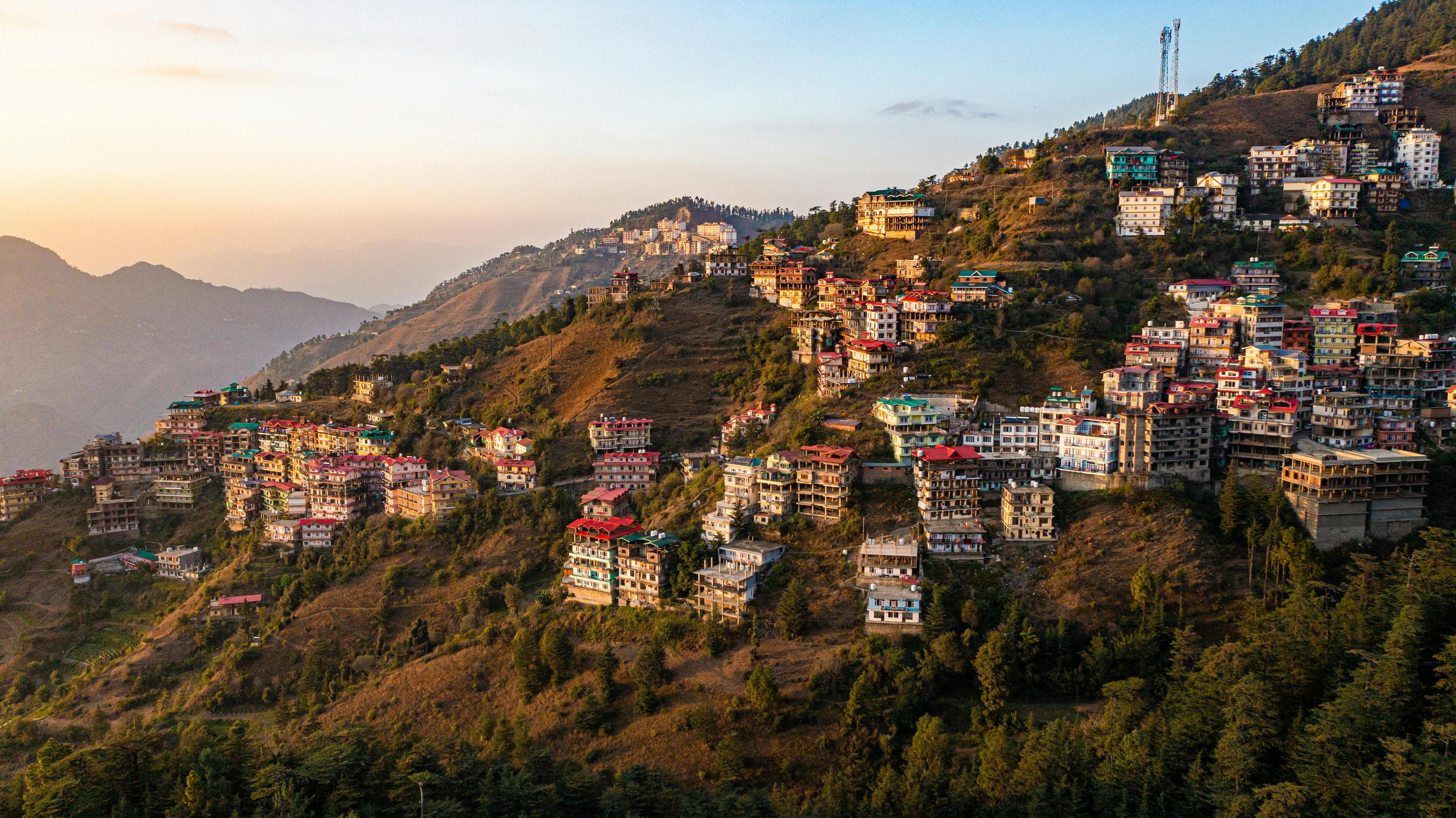 Dharamkot Cafe & Yoga Crawl