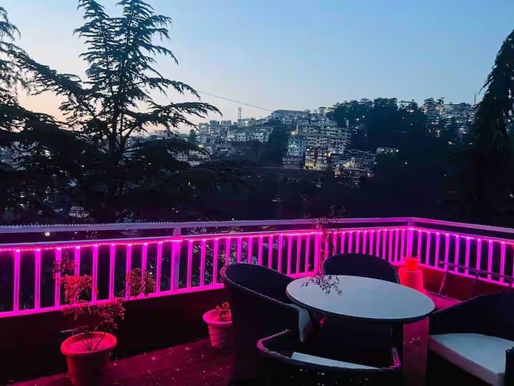 Deodar Balcony & Shimla Views