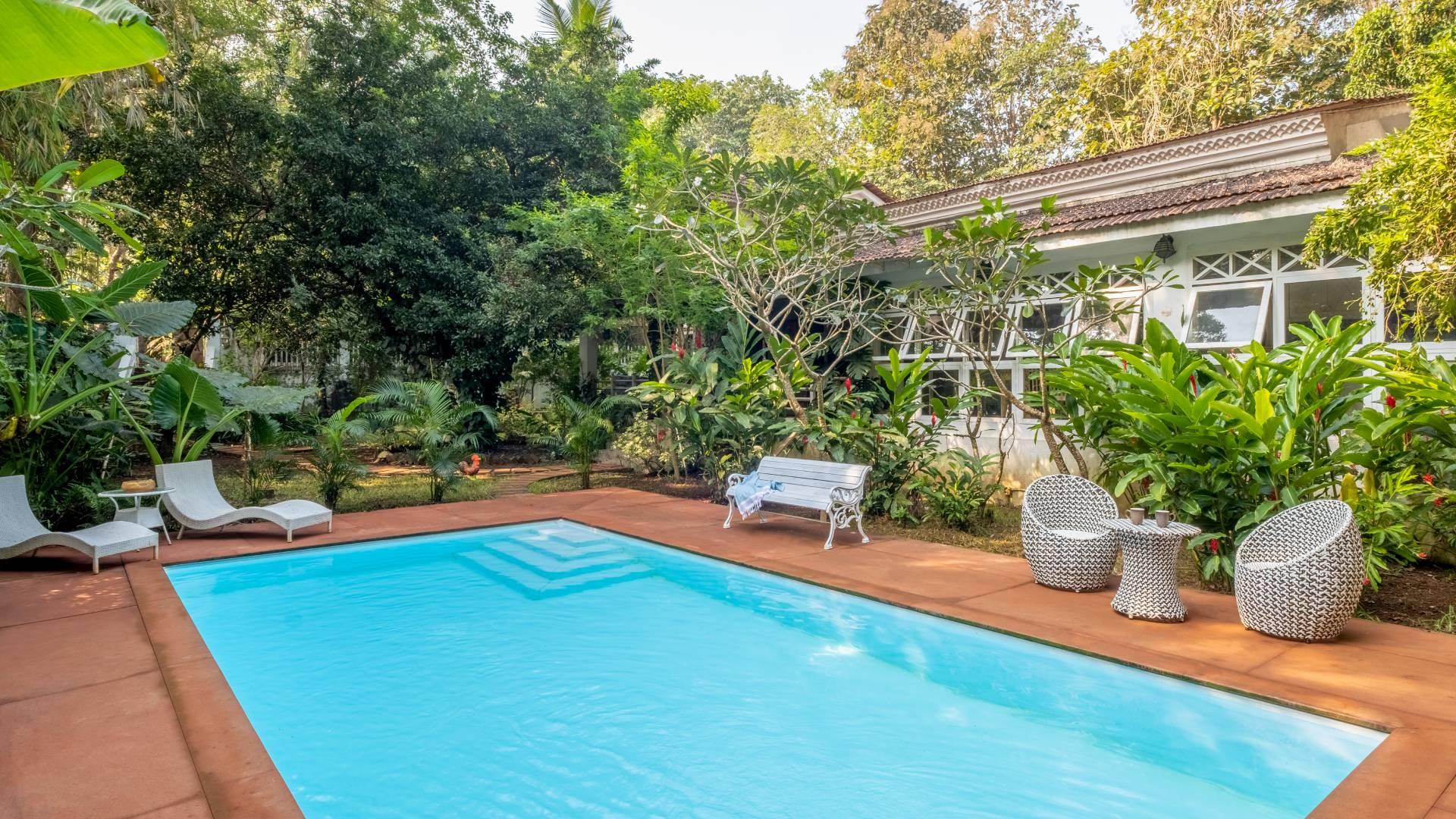 Private Pool & Enchanted Garden