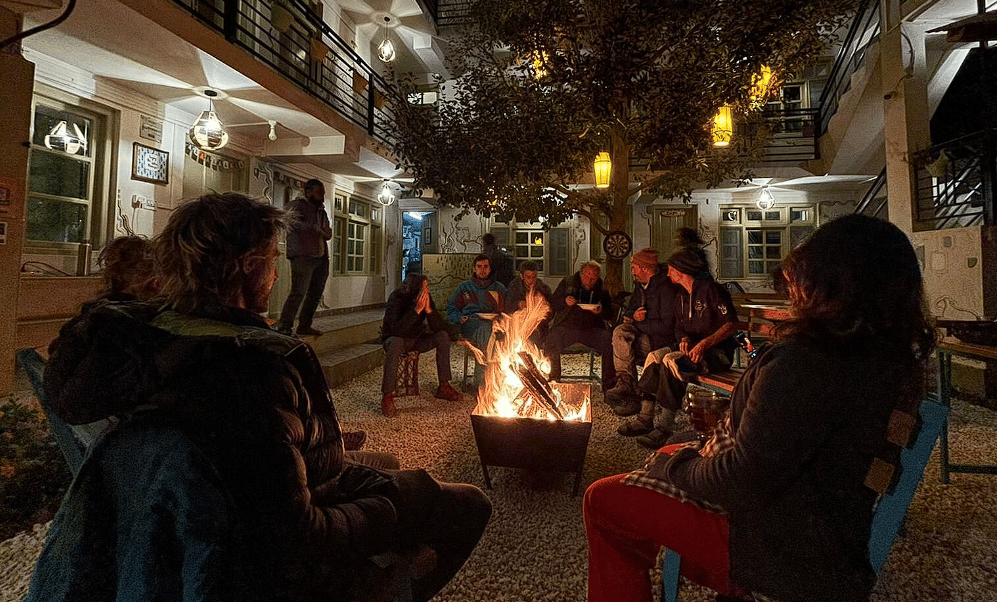 Evening Bonfire & Acoustic Dinner