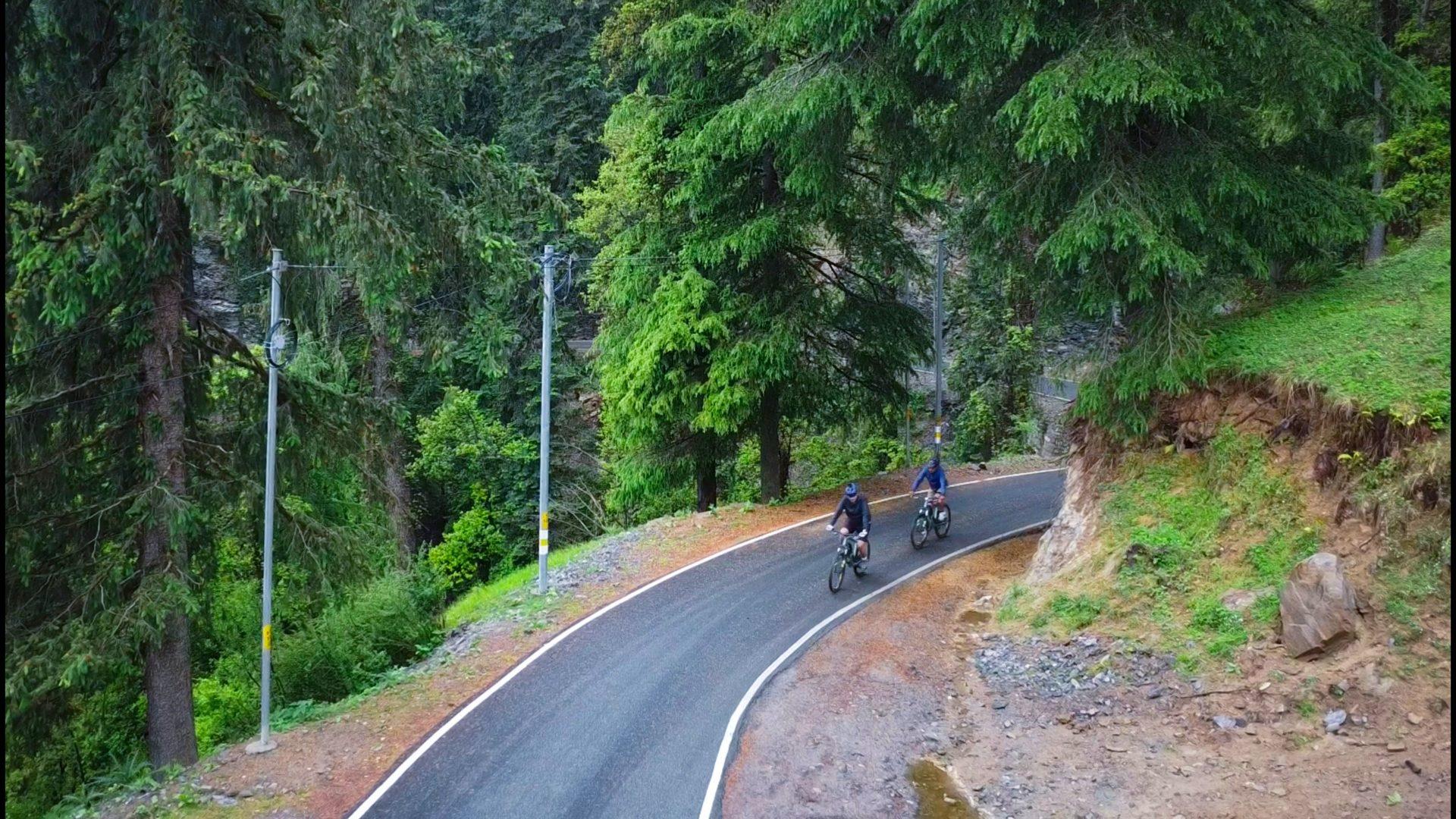 Cyclists on the Great Himalayan Bikepacking Trail in the high Himalaya