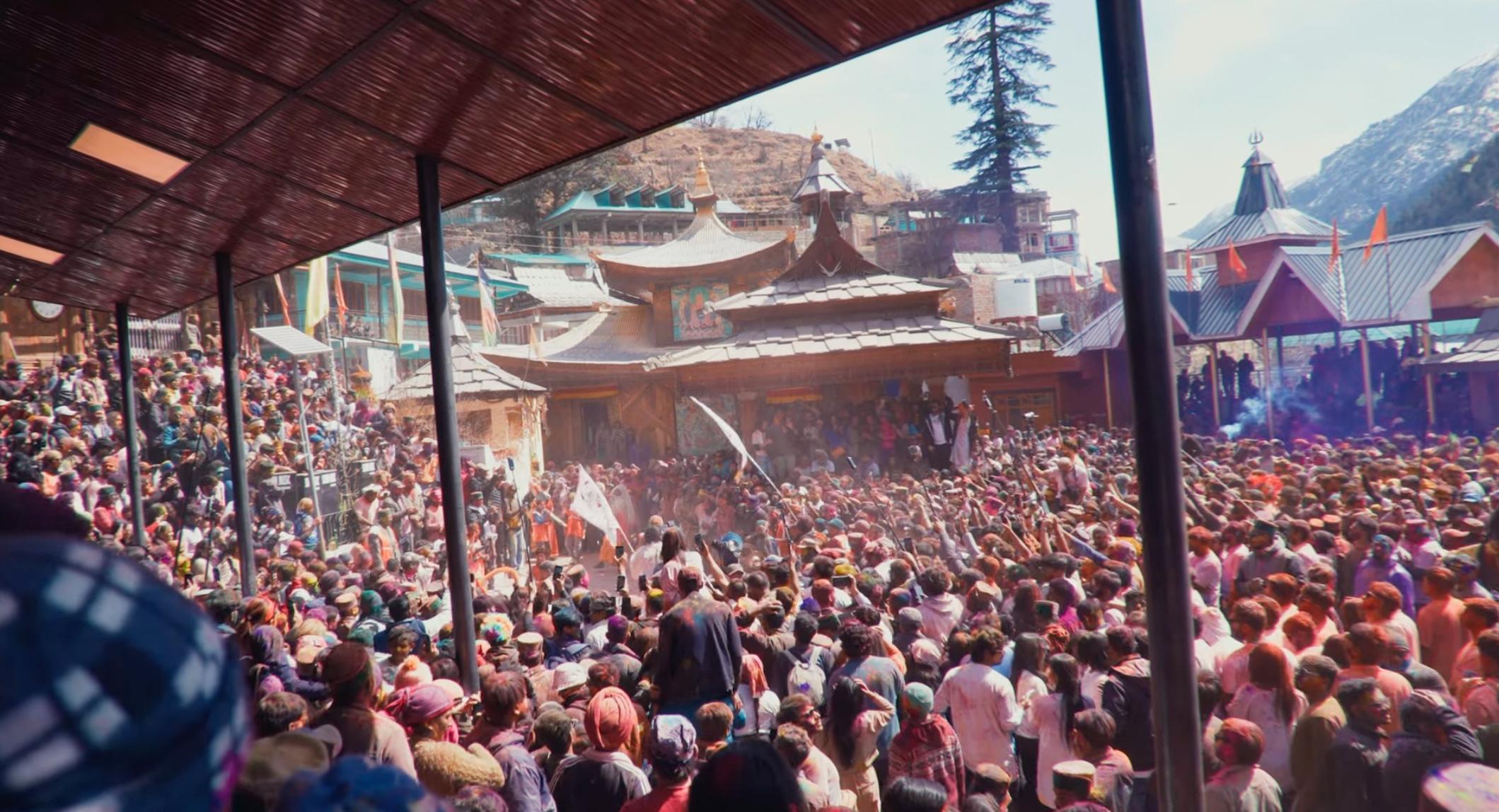 Local traditions and colour in Sangla